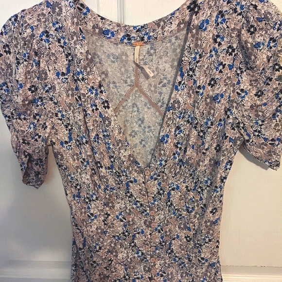Free People Hollywood floral printed plunge neck ruched sleeve top S - Picture 2 of 5